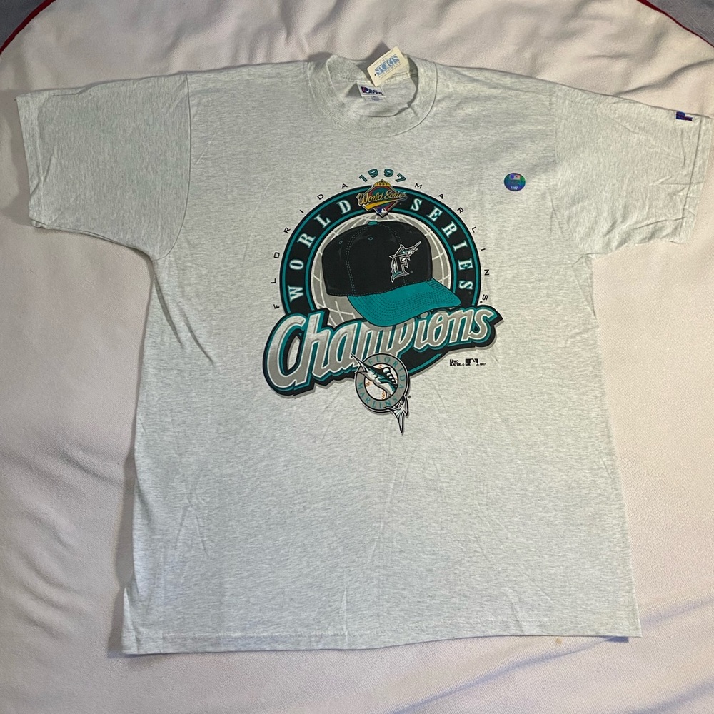 Vintage 1997 Florida Marlins t shirt